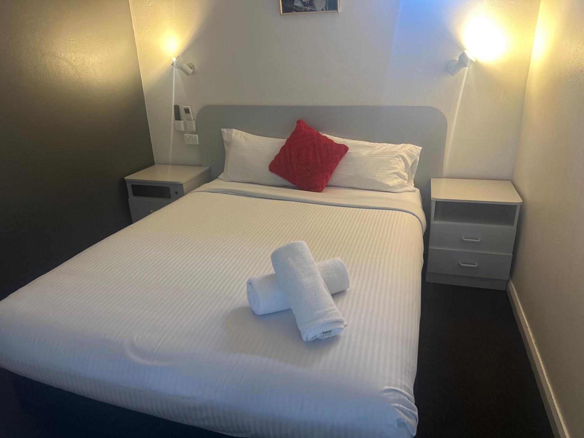 Memphis Motor Inn Паркс Экстерьер фото